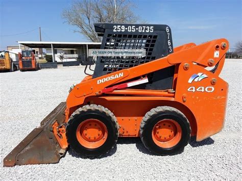 doosan 440 plus skid steer|doosan 440 loader specs.